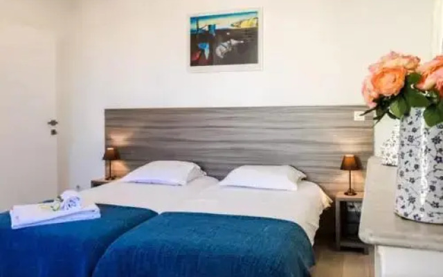 Viva Riviera - 3 Rue Commandant André