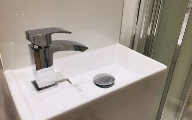 Crown Street House Serviced Apartments by Saffatel