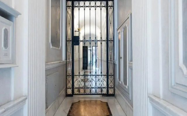 Private Luxury Suite