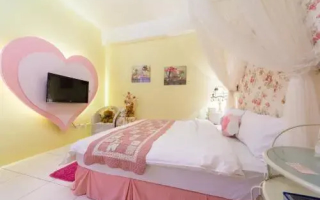 Elisa House