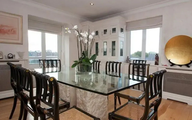Veeve  Penthouse Putney Bridge with River Views