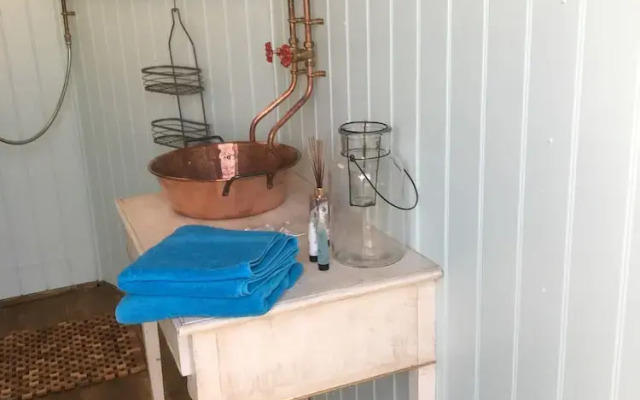 Quex Livery Glamping