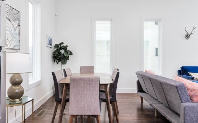 Two Stunning Modern Homes w/ Rooftop Views