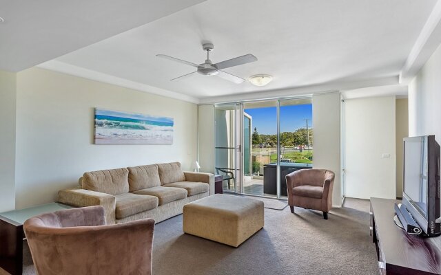 Cirrus, Unit 8, 44 Marine Drive