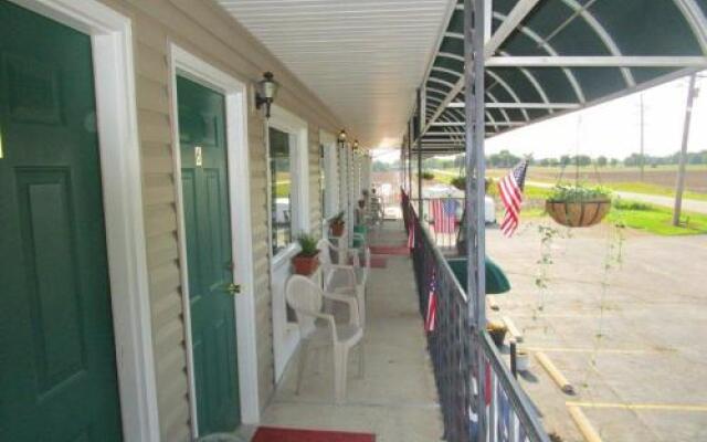 K-River Motel & Campground