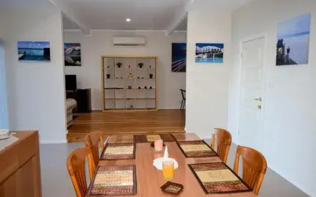Diamond Lake House