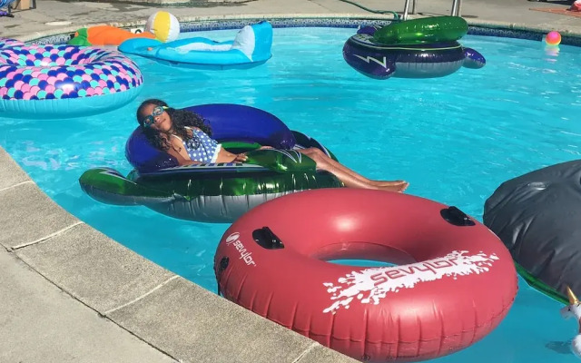 Sherwood Forest Motel