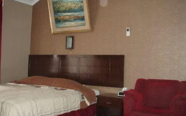 Naratas Hotel