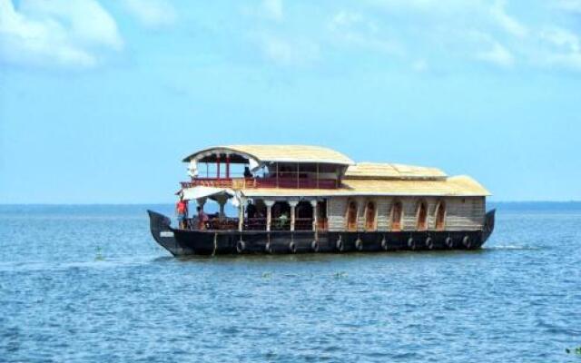 Eco Trails Houseboats