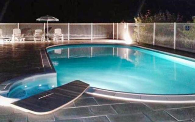 Holiday Home Domaine du Grand Roc 1