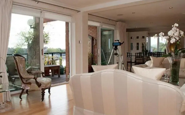 Veeve  Penthouse Putney Bridge with River Views