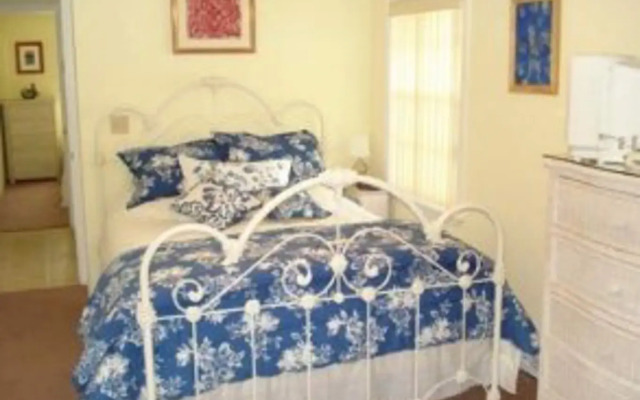 Blue Moon Cottage