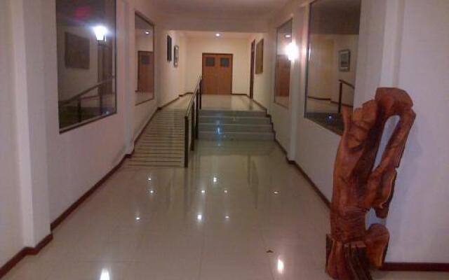 Camino Real Plaza Hotel