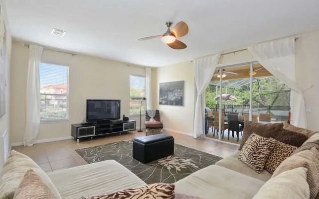 Seven-Bedroom Home at Bella Vida
