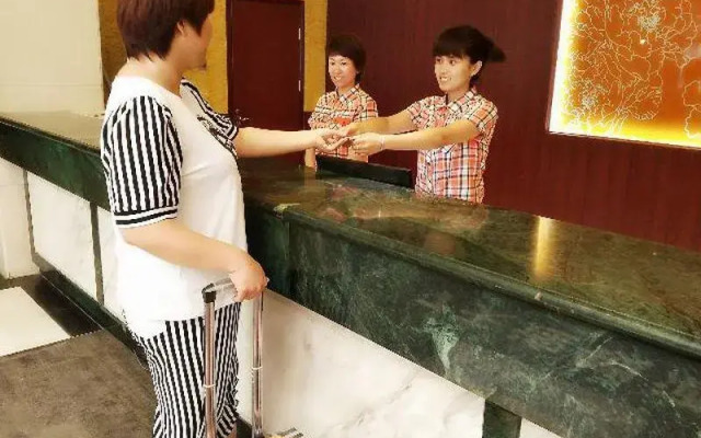 7 Days Premium Qinghuangdao Train Station Yingbin Road