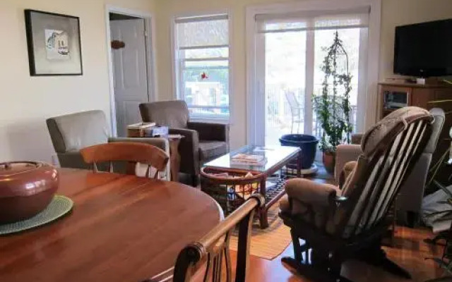 Twin Pines Bed & Breakfast