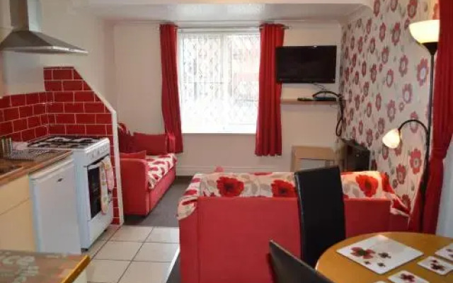 Ayrton House Holiday Apartments