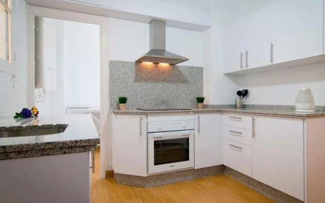 Holidays2Malaga Heredia 3 bedroom opposite Malaga Port