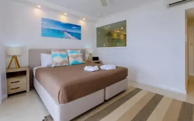 Fully Renovated Frangipani Beach Front Apartments