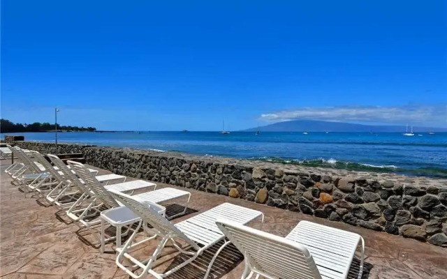 Lahaina Roads #204