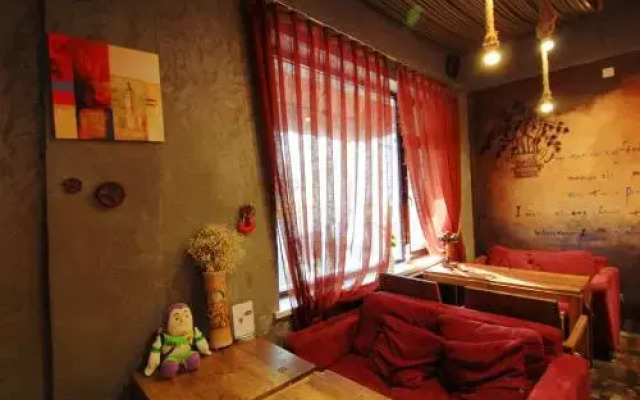 Buzzlightyear Youth Hostel
