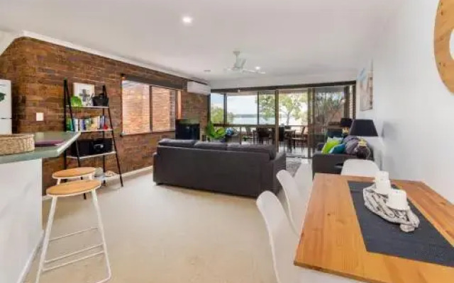 Spacious Family unit with Incredible views.