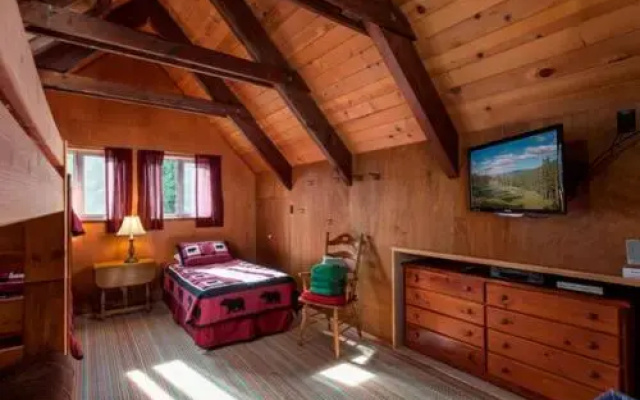 Pfeiffer Dog Friendly Cabin by RedAwning