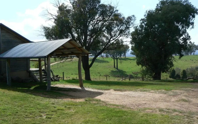 Gaddleen Grove Cottages