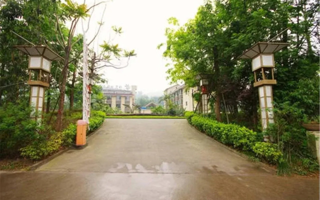 Tangyue Graden Hotel Yibin