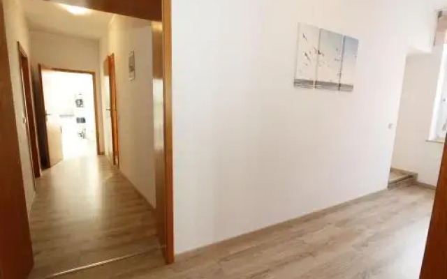 Villa Minna - Ferienwohnung 3 mit Balkon