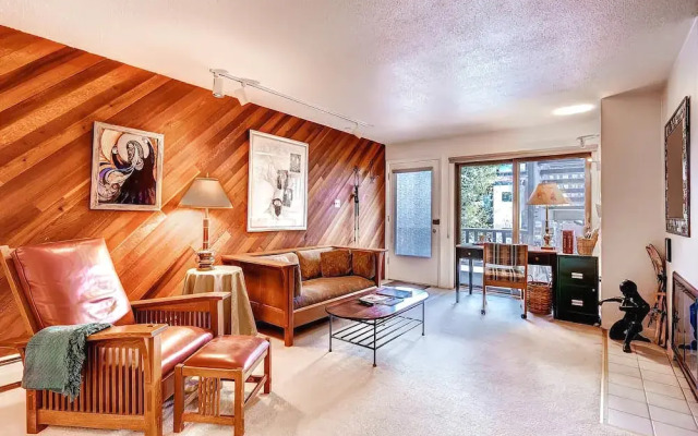 210 Cooper Unit 2B