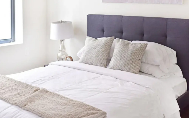 Vibrant Financial District Suites by Sonder