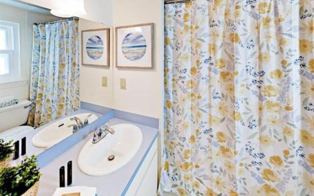 20th St West - 3 Br Home