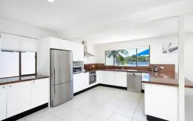 20 Noosa Parade