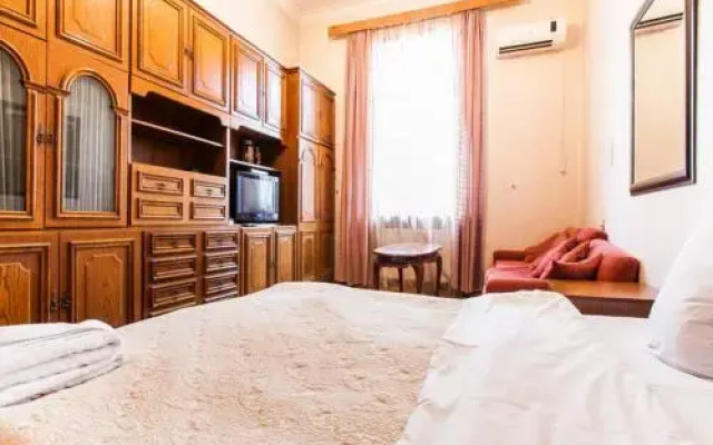 Aparthotel Econom Royal