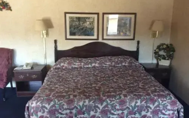 Economy Inn - Parkersburg