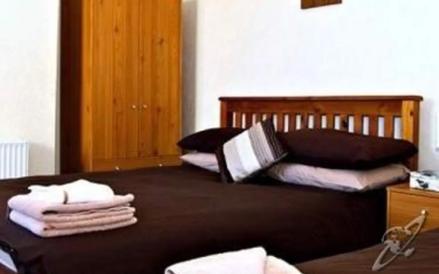 Devonia Lodge