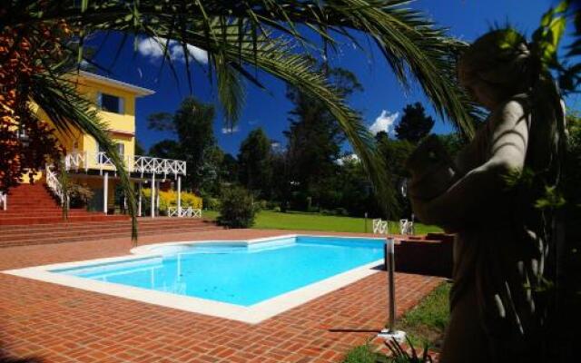 Valle del sol sierra de los padres alojamiento