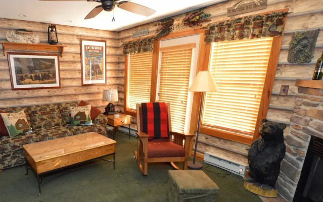 1br: Camp 4 # 18