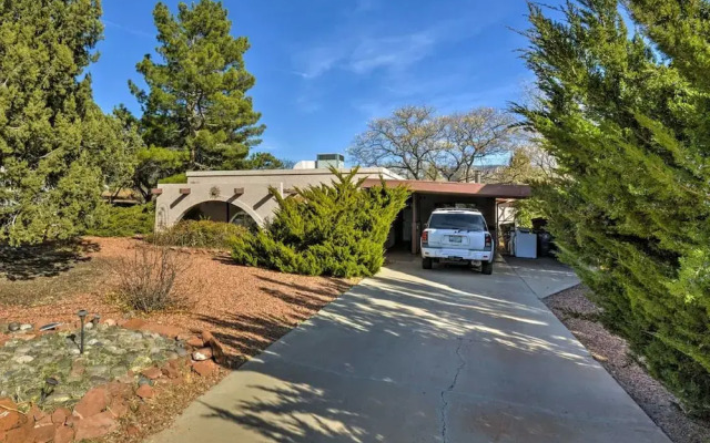 Charming Home With Some Red Rock view