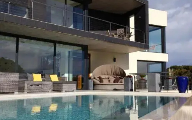 Villa La Riviera