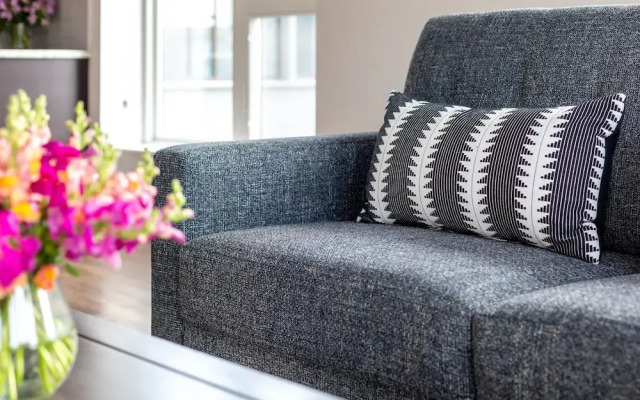 Stay Alfred on South 4th Street