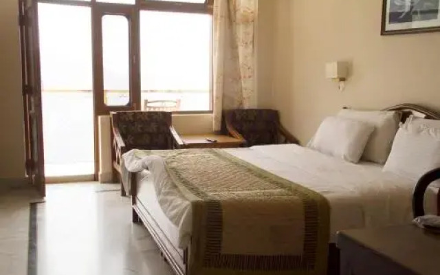 Green Hotel