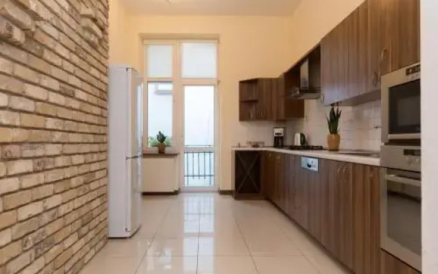 Grand Apartment with Panoramic View