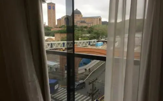 Nippon Palace Hotel