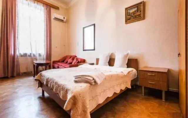 Aparthotel Econom Royal