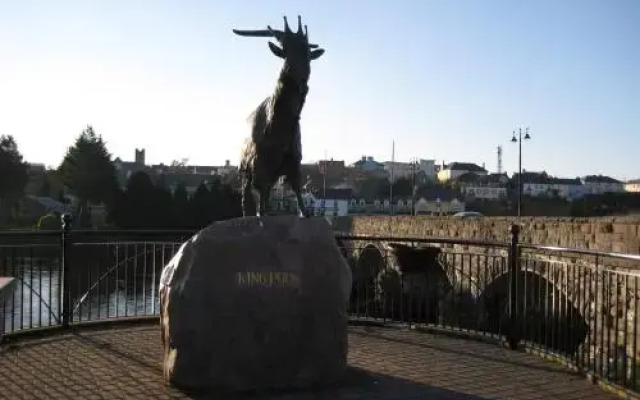 Laune Bridge House Guest Accommodation