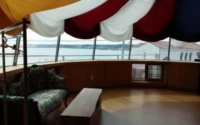 Shinyang Beach Pension
