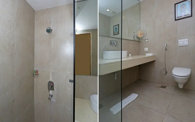 Capital O 13727 Hotel Aarogyam Suites