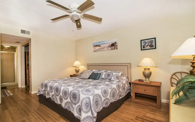 Shorewalk Condo 104 15min to Beach